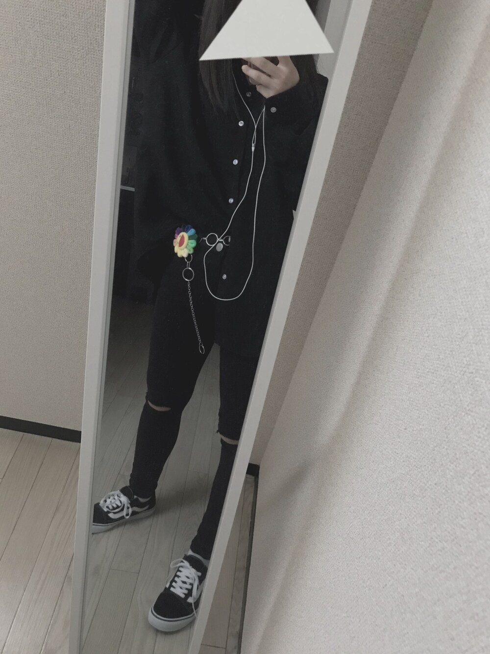 「VANSのVANS ヴァンズ OLD SKOOL DX オールドスクール DX V36CL+ BLACK（スニーカー、ブラック系）」を使った、えmさん（レディース・158cm）の春コーディネートの1枚目の写真