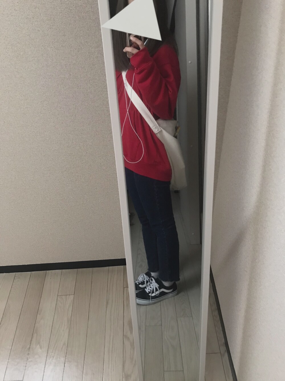 「VANSのVANS ヴァンズ OLD SKOOL DX オールドスクール DX V36CL+ BLACK（スニーカー、ブラック系）」を使った、えmさん（レディース・158cm）の春コーディネートの1枚目の写真