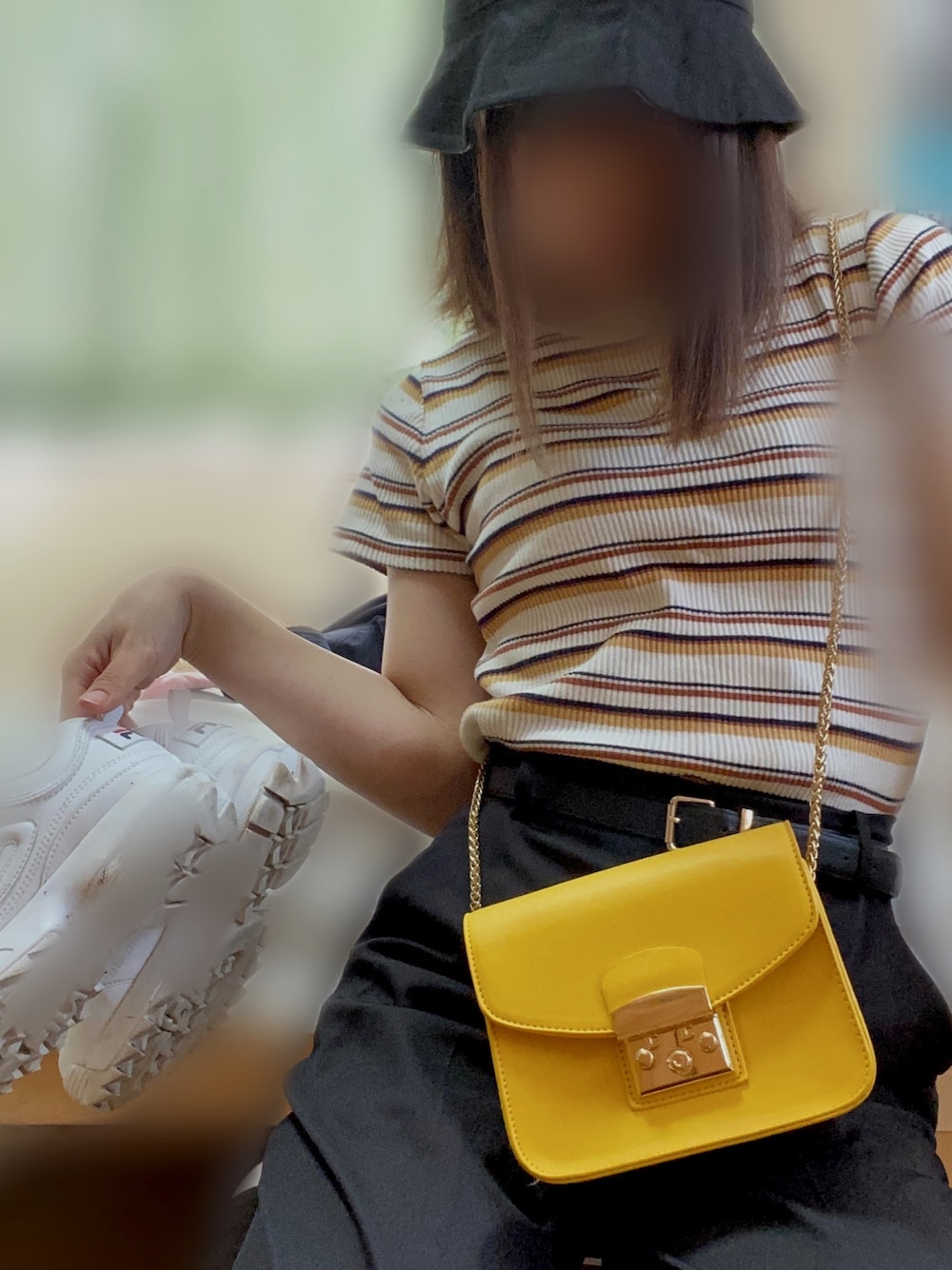 「GRLのチェーンショルダーマルチポシェットバッグ（ショルダーバッグ、イエロー系）」を使った、えmさん（レディース・158cm）の夏コーディネートの1枚目の写真