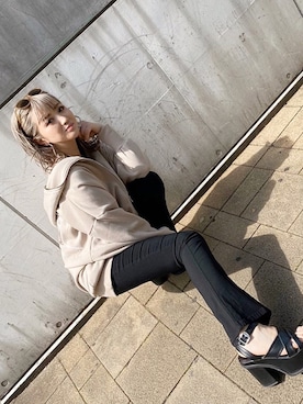 「ENVYM（アンビー）のアイテム（パンツ）」を使った、ENVYM_MADOKAさん（レディース・164cm）の春コーディネート