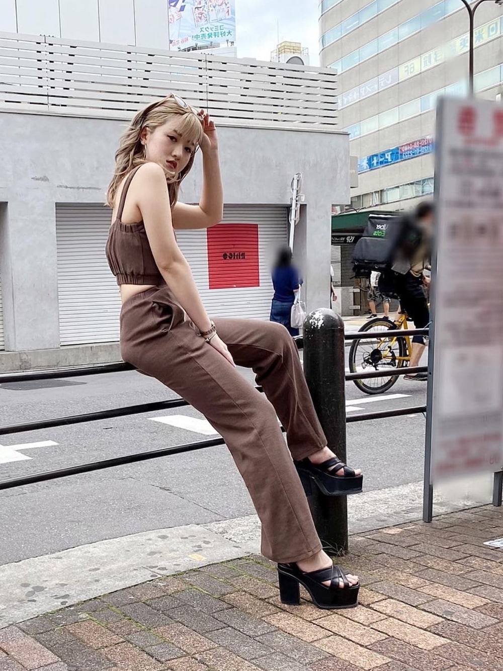 「オトナカジュアル、ENVYM、envym_staff、ENVYMコーデ、envym_ikebukuro」｜「ENVYMのナローキャミオールインワン（つなぎ/オールインワン、グリーン系）」を使った、ENVYM_MADOKAさん（レディース・164cm）の夏コーディネートの1枚目の写真