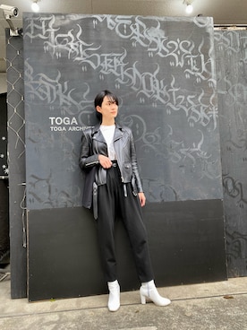 「ショートヘア」｜「アイテム（ライダースジャケット）」を使った、平山奈美さん（レディース・174cm）の春コーディネート