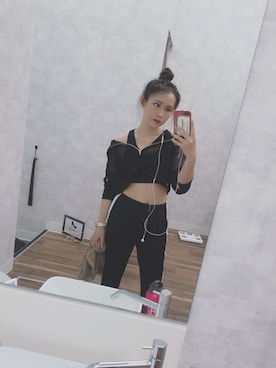 「トレーニング」｜「アイテム（アナログ腕時計）」を使った、@thuhoanggggg（＾ω＾）さん（レディース・157cm）の夏コーディネート