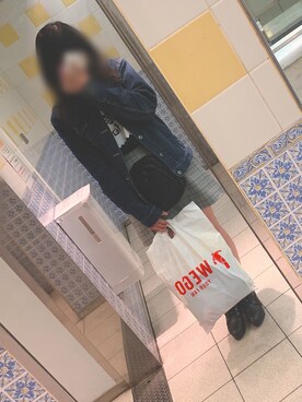 「adidas（アディダス）のアイテム（Tシャツ/カットソー）」を使った、HITOMIさん（レディース・161cm）の春コーディネート