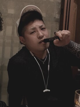 「beats. by dr.dre（ビーツバイドクタードレ）のアイテム（アクセサリー）」を使った、Tomohiro Matudaさん（メンズ・170cm）の夏コーディネート