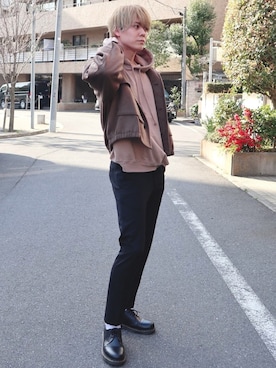 「DOOPZ（ドープス）のアイテム（パーカー）」を使った、ひろきさん（メンズ・178cm）の春コーディネート