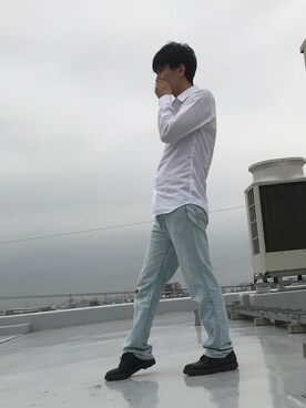 「UNIQLO（ユニクロ）のMEN ファインクロスストレッチスリムフィットブロードシャツ（長袖）（シャツ/ブラウス、ホワイト系）」を使った、hihihihihiさん（メンズ・175cm）の秋コーディネート