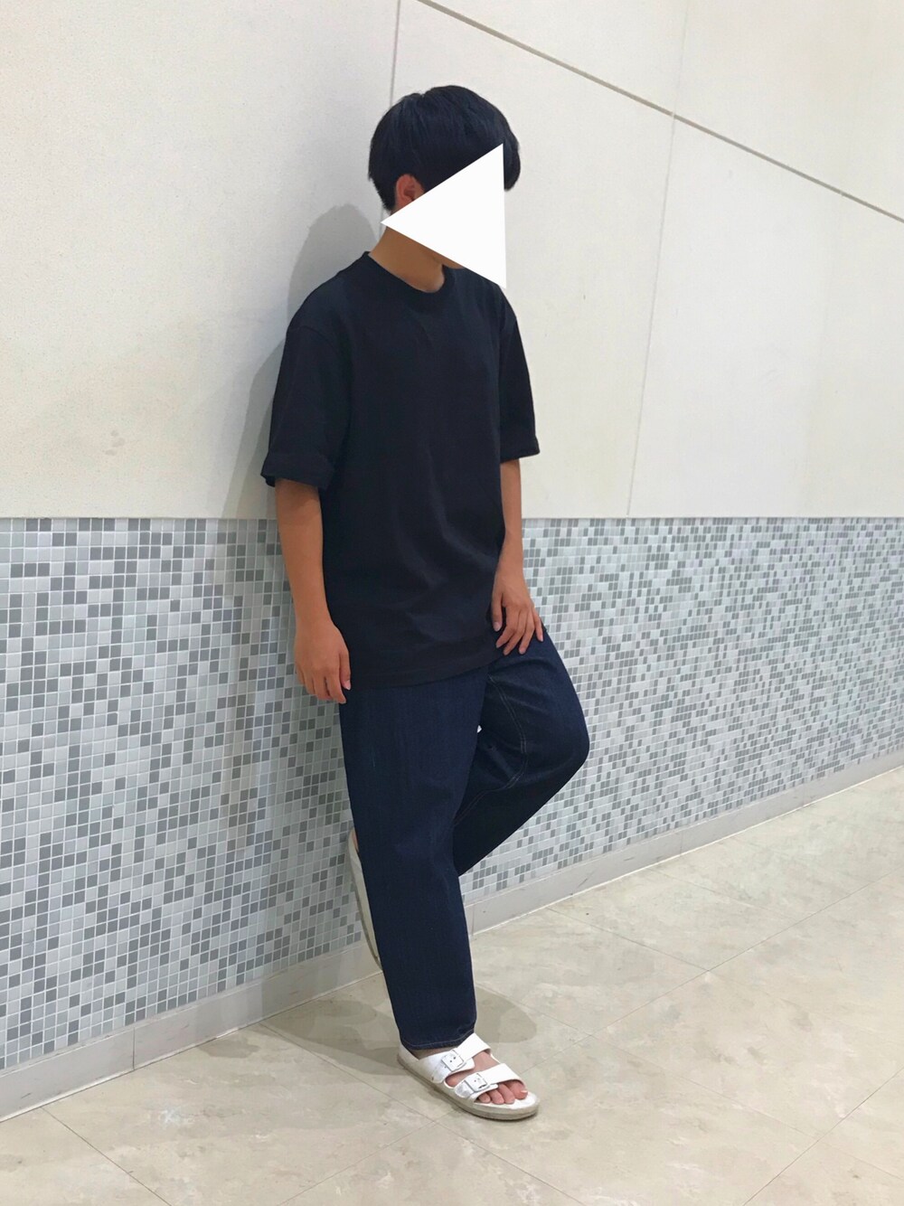 「夏コーデ、オーバーサイズ、GU、H&M、ビックT、ワイドパンツ、シンプル、おしゃれさんと繋がりたい、高校生」｜「no brandのアイテム（サンダル、ホワイト系）」を使った、Tatsuk!さん（メンズ・168cm）の夏コーディネートの1枚目の写真