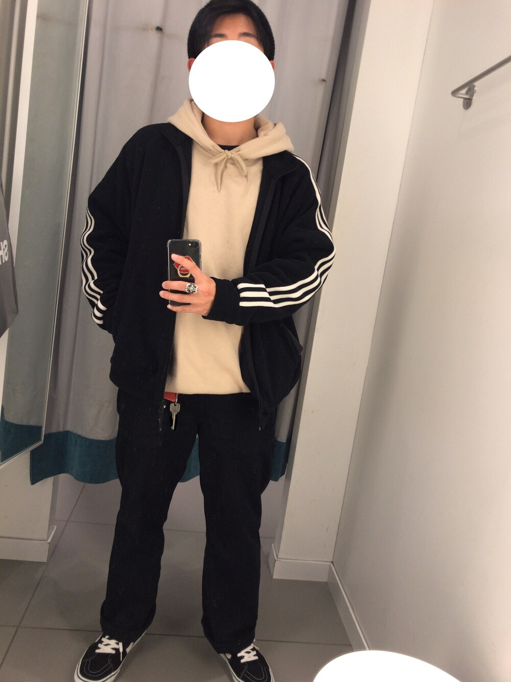 「お洒落さんとつながりたい、オーバーサイズ、いいね、save、フォローお願いします🤑、スケータースタイル、スケボー、高校生、下半身デブ」｜「H&MのH&M - スウェットパーカ - ベージュ（パーカー、ベージュ系）」を使った、Tatsuk!さん（メンズ・168cm）の春コーディネートの1枚目の写真