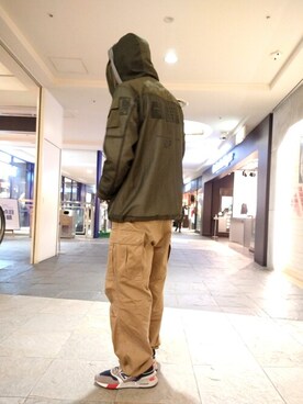 「シースルー」｜「アイテム（ミリタリージャケット）」を使った、Haranoさん（メンズ・181cm）の春コーディネート