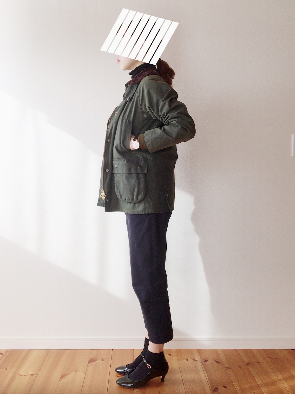 「repetto、ヒールパンプス、タートルネック」｜「Barbourのアイテム（ジャケット/アウター、グリーン系）」を使った、 s h i.さん（レディース・157cm）の冬コーディネートの1枚目の写真