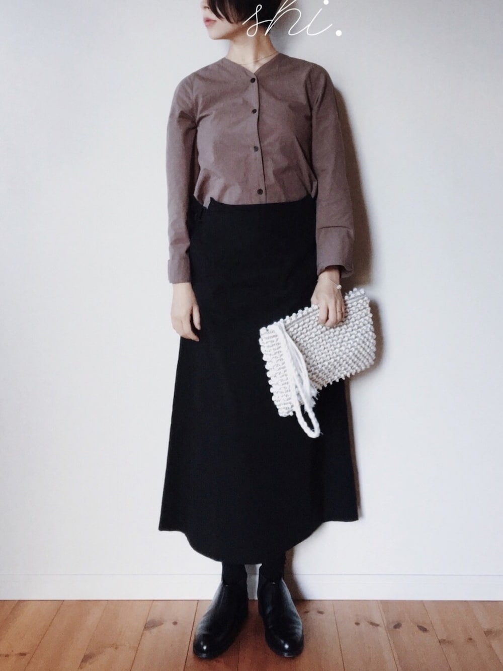 「THE HINOKI、beautiful shoes、antonellotedde」｜「antonelloteddeのアイテム（バッグ、ホワイト系）」を使った、 s h i.さん（レディース・157cm）の秋コーディネートの1枚目の写真