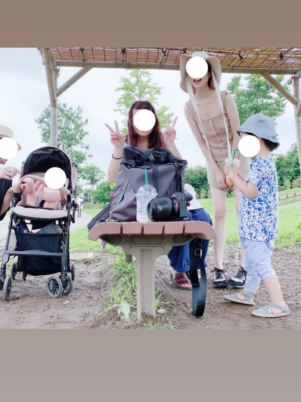 「公園コーデ、リブニット、リブタンクトップ、リネンハット」｜「SPALWARTのアイテム（スニーカー、ブラック系）」を使った、 s h i.さん（レディース・157cm）の夏コーディネートの1枚目の写真