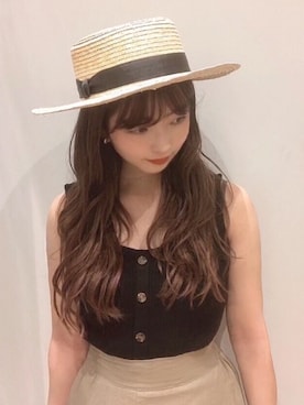 「ノースリーブニット」｜「アイテム（帽子）」を使った、NATSUKI SATOさん（レディース・160cm）の夏コーディネート