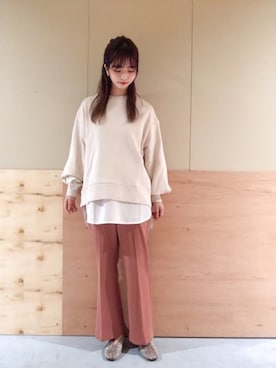 「earth music&ecology（アースミュージックアンドエコロジー）のオーガニックコットン裏毛(クルー) ＊（スウェット）」を使った、NATSUKI SATOさん（レディース・162cm）の秋コーディネート