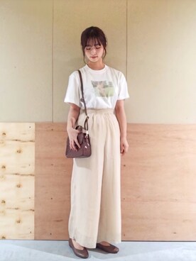 「earth music&ecology（アースミュージックアンドエコロジー）の■アニマルフォトTシャツ ＊（Tシャツ/カットソー）」を使った、NATSUKI SATOさん（レディース・162cm）の秋コーディネート