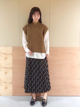 「earth music&ecology（アースミュージックアンドエコロジー）のアコーディオンプリーツスカート ＊（スカート）」を使った、NATSUKI SATOさん（レディース・162cm）の秋コーディネート