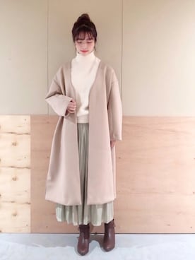 「グリーンスカート」｜「アイテム（ノーカラージャケット）」を使った、NATSUKI SATOさん（レディース・162cm）の秋コーディネート