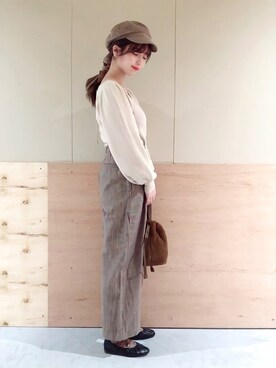 「ナチュラルスタイル」｜「アイテム（キャップ）」を使った、NATSUKI SATOさん（レディース・162cm）の秋コーディネート