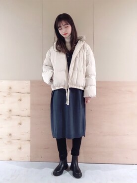 「earth music&ecology（アースミュージックアンドエコロジー）のスキスキスキニー（カラー）＊（その他パンツ）」を使った、NATSUKI SATOさん（レディース・162cm）の秋コーディネート