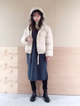 「earth music&ecology（アースミュージックアンドエコロジー）のスキスキスキニー（カラー）＊（その他パンツ）」を使った、NATSUKI SATOさん（レディース・162cm）の秋コーディネート