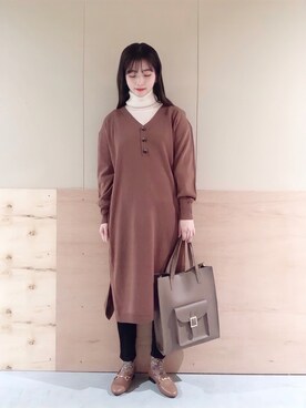 「earth music&ecology（アースミュージックアンドエコロジー）のスキスキスキニー（カラー）＊（その他パンツ）」を使った、NATSUKI SATOさん（レディース・162cm）の秋コーディネート