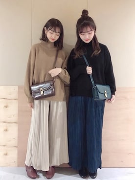 「earth music&ecology（アースミュージックアンドエコロジー）のベロアプリーツパンツ ＊（その他パンツ）」を使った、NATSUKI SATOさん（レディース・162cm）の秋コーディネート