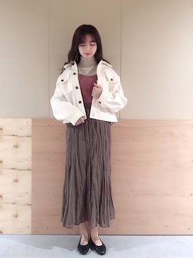 「メロートップス」｜「アイテム（タンクトップ）」を使った、NATSUKI SATOさん（レディース・162cm）の秋コーディネート