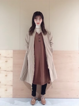 「Vネックワンピース」｜「アイテム（ジャケット/アウター）」を使った、NATSUKI SATOさん（レディース・162cm）の冬コーディネート