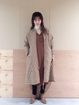 「earth music&ecology（アースミュージックアンドエコロジー）のスキスキスキニー（カラー）＊（その他パンツ）」を使った、NATSUKI SATOさん（レディース・162cm）の秋コーディネート