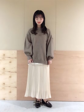 「ビットローファー」｜「アイテム（パンプス）」を使った、NATSUKI SATOさん（レディース・162cm）の冬コーディネート