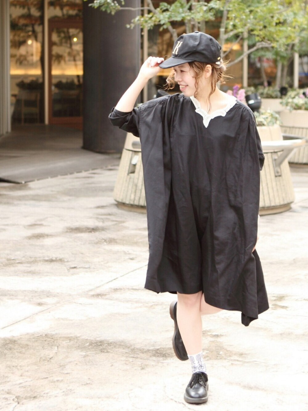 その他のソックス/靴下を着用したレディースの春コーディネートの1枚目の写真