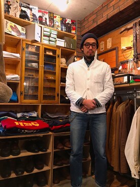 「VINTAGE（ヴィンテージ）のアイテム（ミリタリージャケット、ホワイト系）」を使った、Hirokazu Kodamaさん（メンズ・178cm）の冬コーディネート