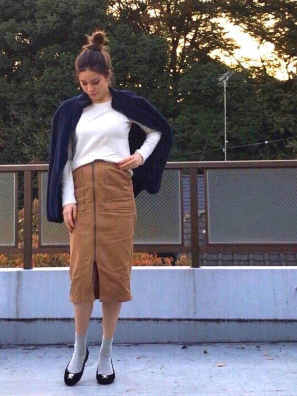 「カジュアル、秋のコーデ、タイトスカート、GU、UNIQLO、プチプラ、マタニティ」｜「UNIQLOのアイテム（ニット/セーター、ホワイト系）」を使った、☆s☆さん（レディース・160cm）の秋コーディネートの1枚目の写真