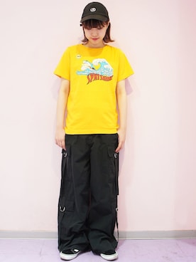 「Tシャツ」｜「アイテム（トップス、ゴールド系）」を使った、CandyStripperさん（レディース・159cm）の春コーディネート