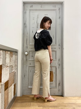 「アイテム（サンダル、ゴールド系）」を使った、まなみんさん（レディース・164cm）の春コーディネート