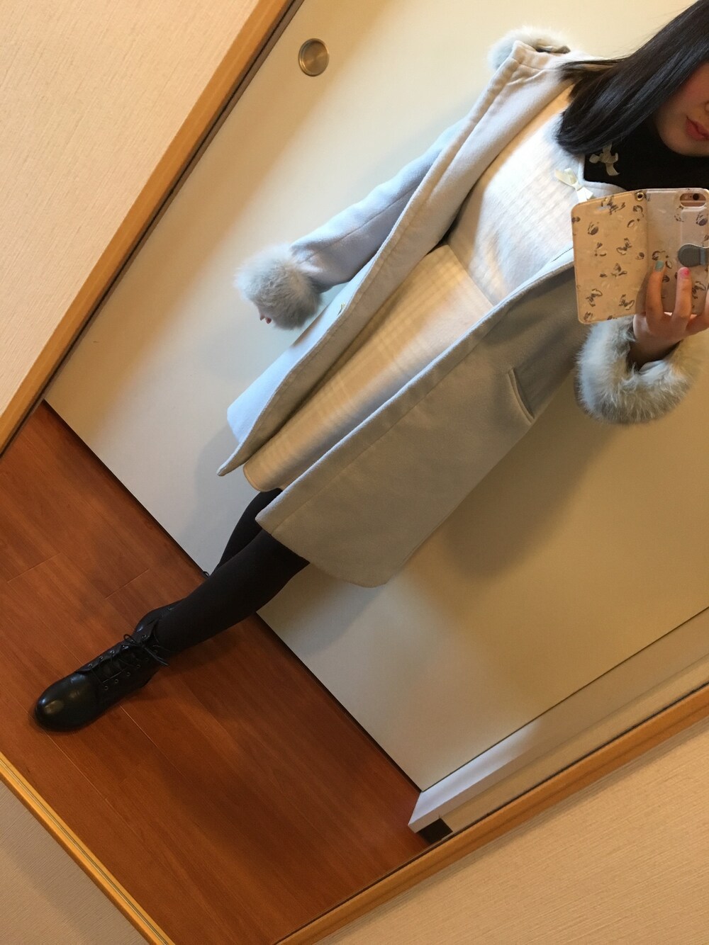 「大阪旅行、満喫、ショッピング、Ank Rouge、MAJESTIC LEGON」｜「MAJESTIC LEGONの【nonno 12月号掲載】ファー付フードコート（その他アウター、ブルー系）」を使った、funamonさん（レディース・152cm）の冬コーディネートの1枚目の写真