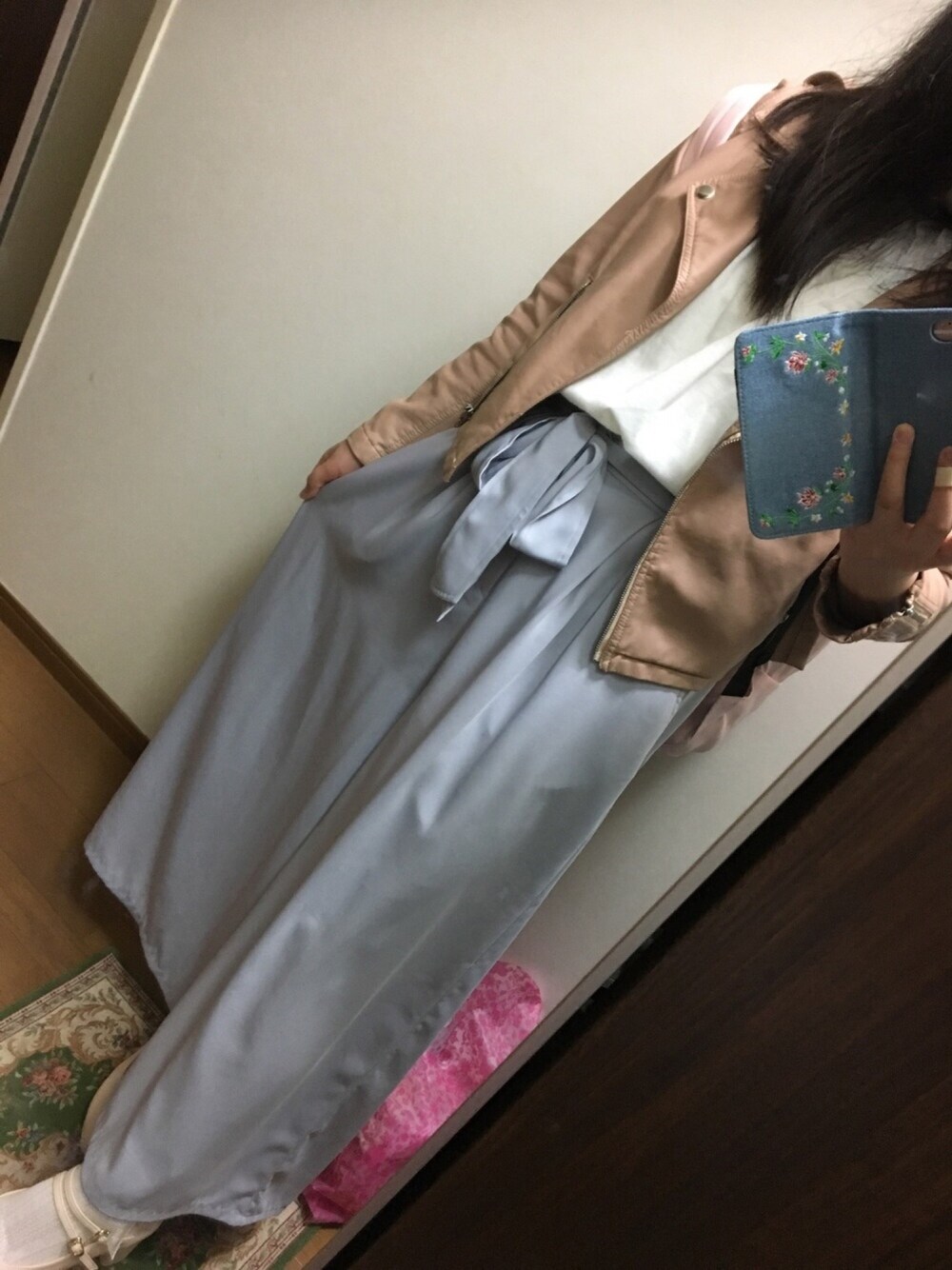 「パンツスタイル、大学生、オフショルトップス、エムズエキサイト、OLIVE des OLIVE、AS KNOW AS PINKY、nice claup」｜「Ank Rougeのアイテム（その他パンツ、ブルー系）」を使った、funamonさん（レディース・152cm）の春コーディネートの1枚目の写真