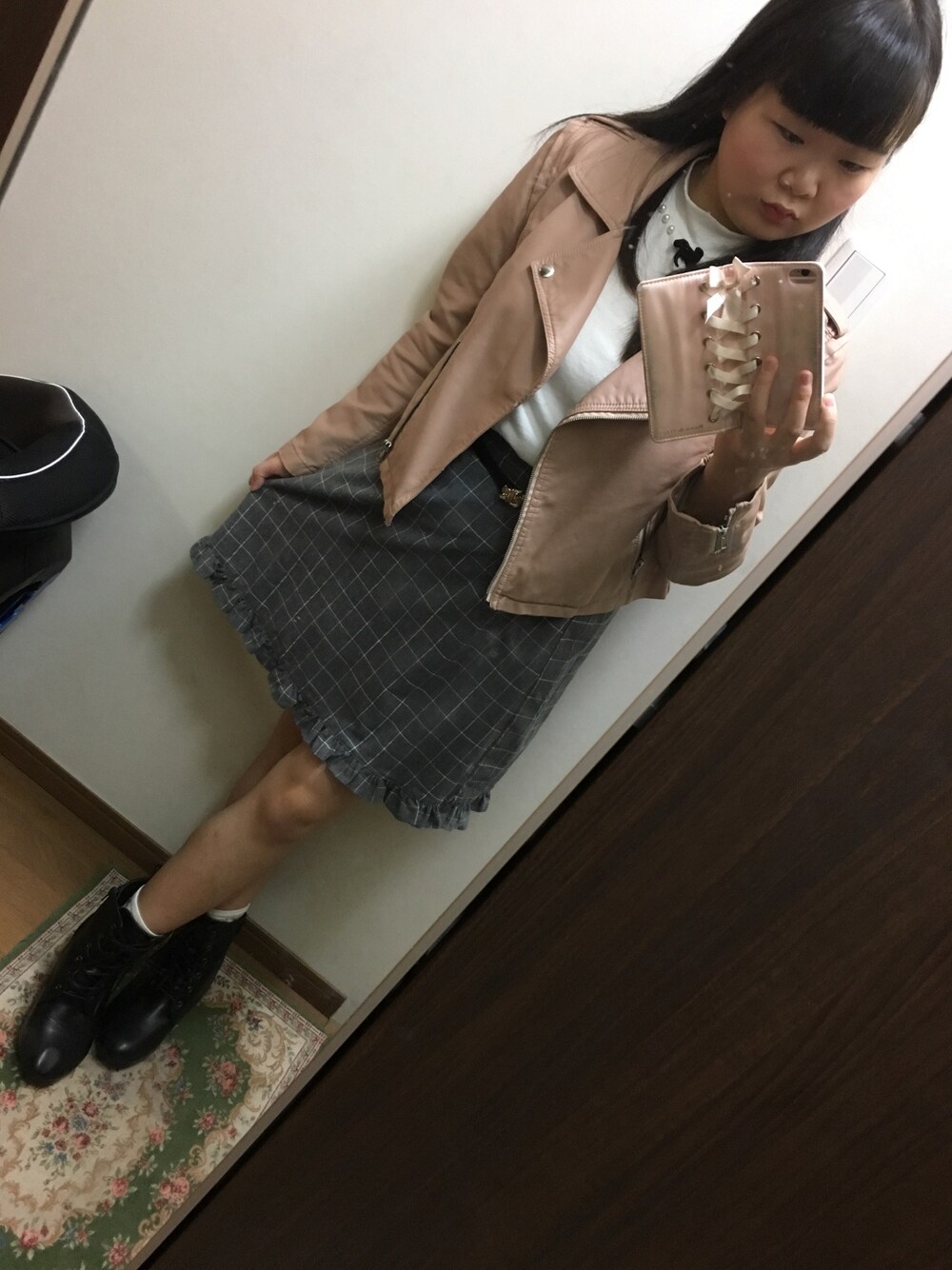 「MAJESTIC LEGON、Ank Rouge、ankrouge、大学生、OLIVE des OLIVE、ライダースジャケット」｜「Ank Rougeのアイテム（スカート、グレー系）」を使った、funamonさん（レディース・151cm）の秋コーディネートの1枚目の写真