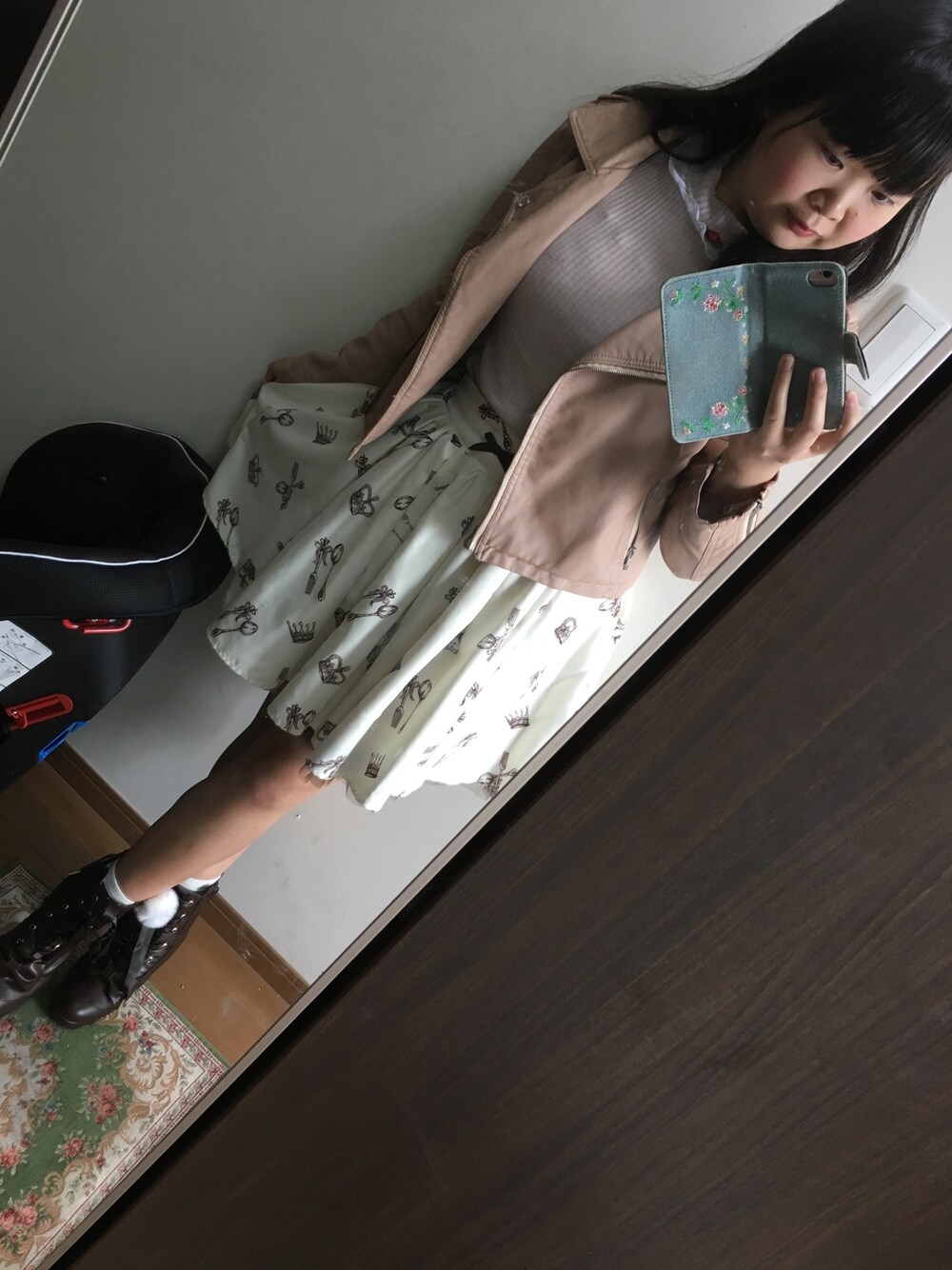 「Ank Rouge、Ank Rougeオリジナル柄、Ank Rouge大好き、ほぼ毎日Ank Rouge、大学生、OLIVE des OLIVE、父とランチ、ロイヤルホストでランチ、CSを楽しみに頑張る」｜「Ank Rougeのアイテム（スカート、ホワイト系）」を使った、funamonさん（レディース・151cm）の秋コーディネートの1枚目の写真