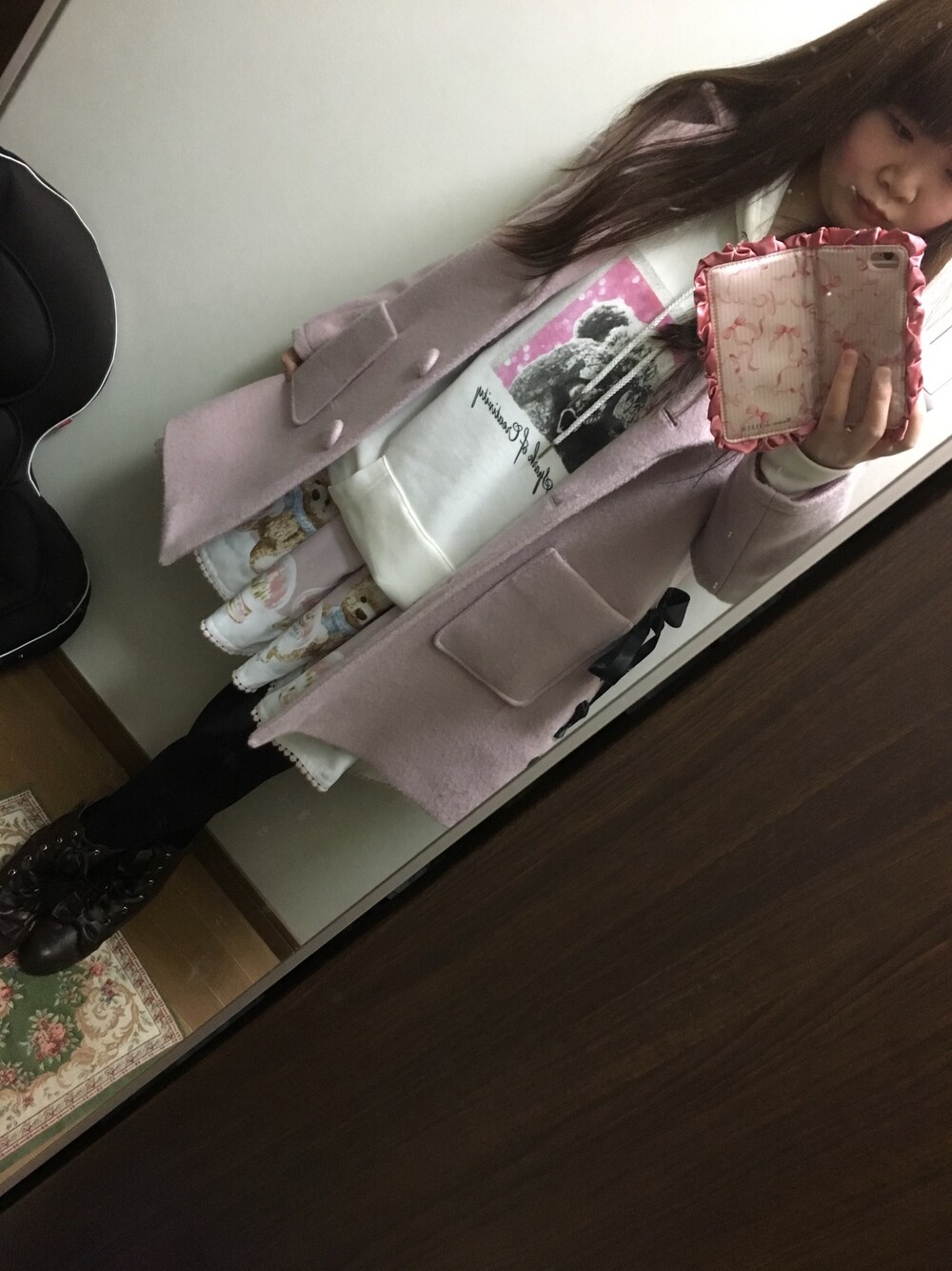 「Ank Rouge、🐻さん柄、サンコーデ、Ank Rougeオリジナル柄、ラフォーレ原宿限定パーカー、silent siren、サイファミさん、リリースイベント、Ank Rouge大好き、全身Ank Rouge」｜「Ank Rougeのアイテム（パーカー、ホワイト系）」を使った、funamonさん（レディース・151cm）の冬コーディネートの1枚目の写真