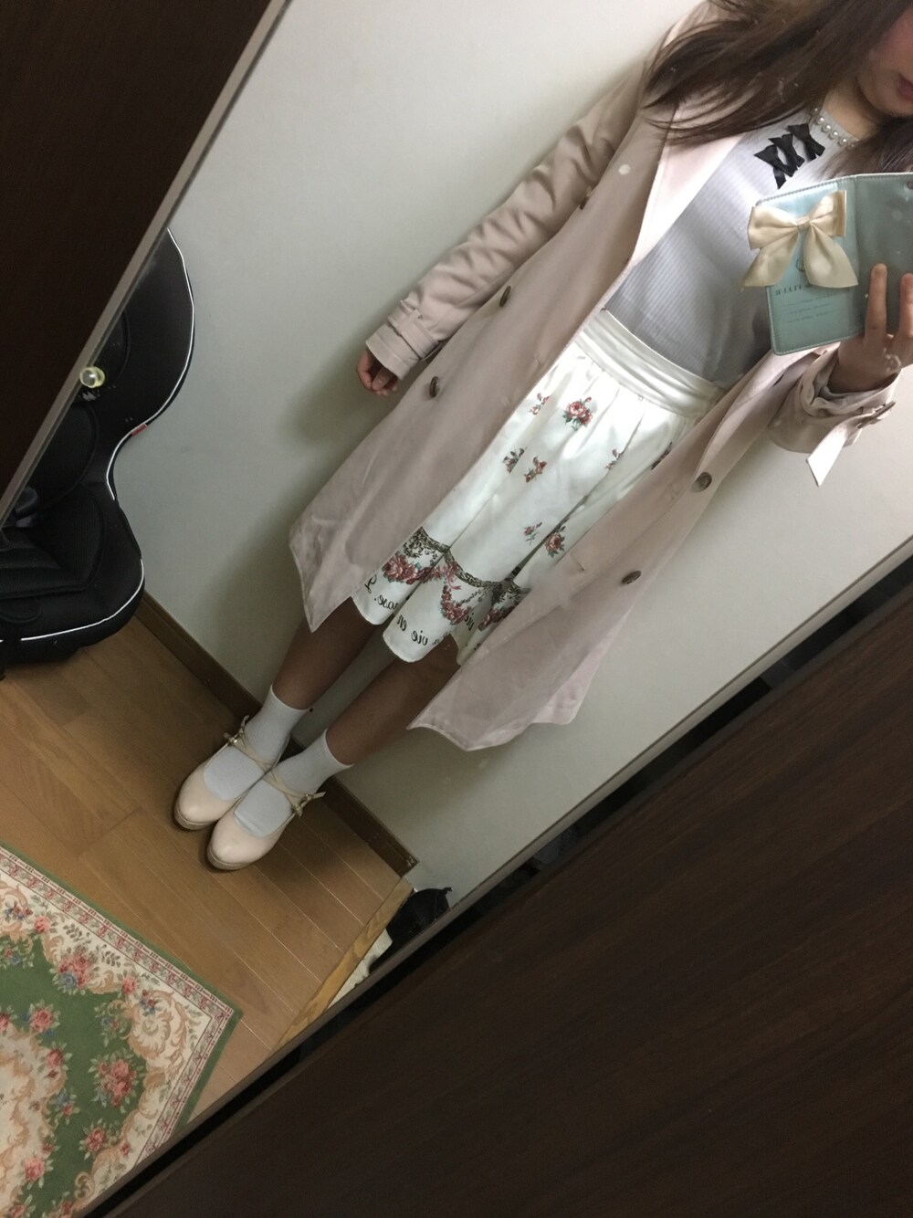 「春コーデ、Ank Rouge、MAJESTIC LEGON、ワンアフターアナザー ナイスクラップ(one after another NICE CLAUP)、整骨院」｜「Ank Rougeのアイテム（スカート、ホワイト系）」を使った、funamonさん（レディース・152cm）の春コーディネートの1枚目の写真