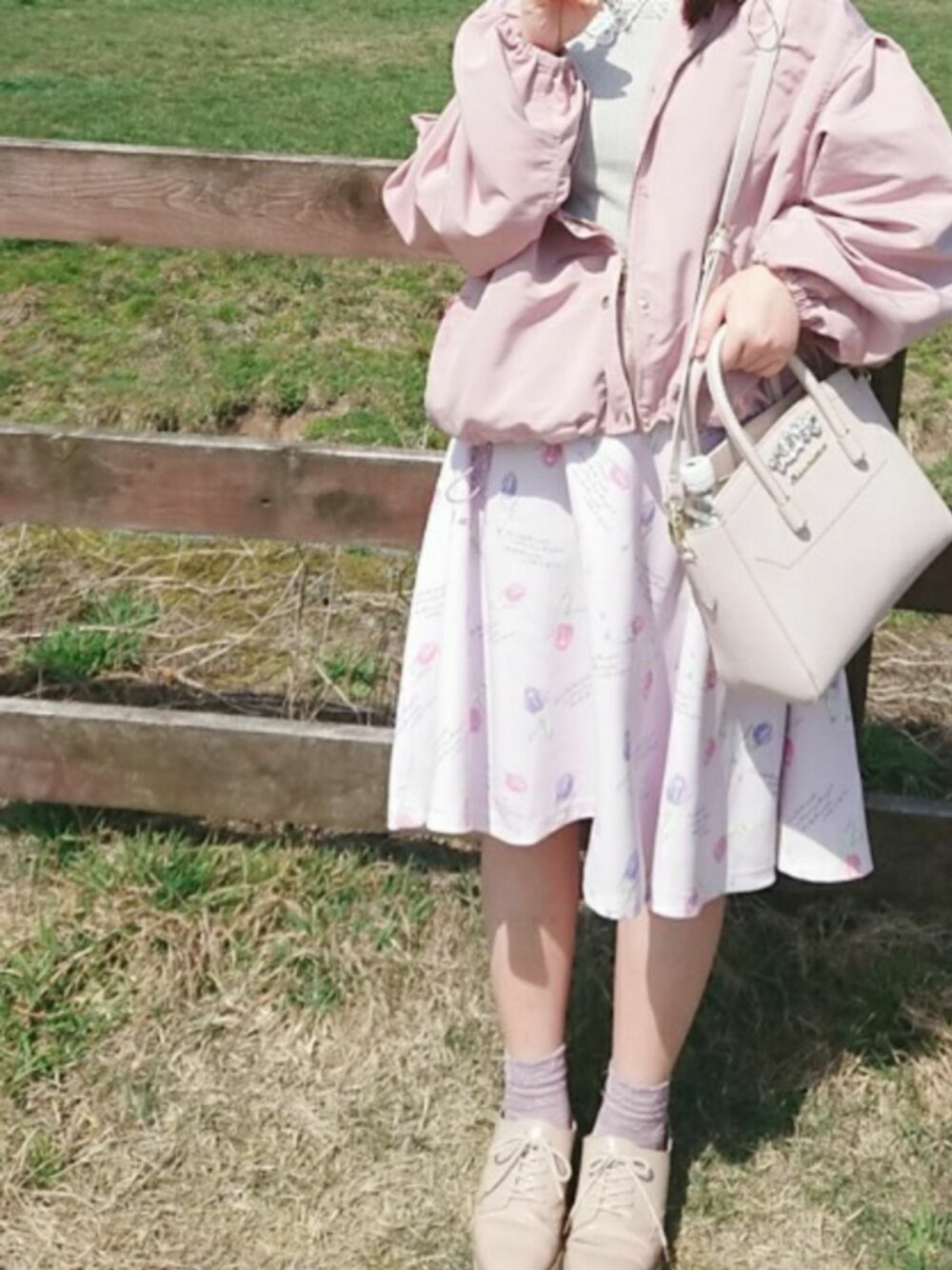 「JILL by Jillstuart、31 Sons de mode、BE RADIANCE、OLIVE des OLIVE、swankiss、休日スタイル、DAISO、家族旅行、蒜山高原、マウンテンパーカーピンク」｜「SwankissのSX chuulip S/K（スカート、パープル系）」を使った、funamonさん（レディース・152cm）の春コーディネートの1枚目の写真