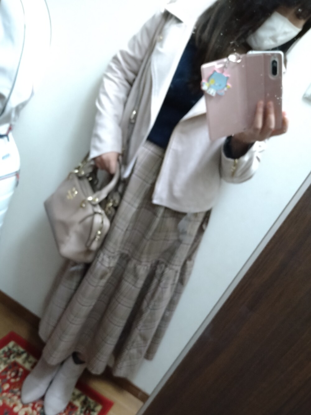 「31 Sons de mode、秋コーデ、グレンチェック、ピンク×ベージュ、大人女子、全身31 Sons de mode、Samantha Vega、非量産型」｜「31 Sons de modeのチェックフレアスカート（スカート、イエロー系）」を使った、funamonさん（レディース・152cm）の秋コーディネートの1枚目の写真