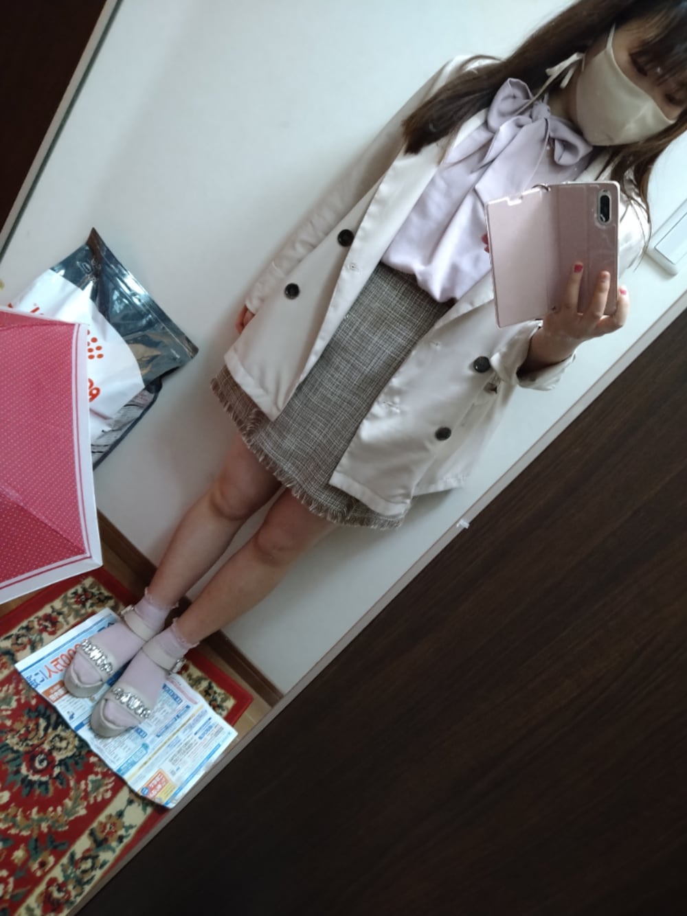「MISCH MASCH、SLY、threeppy、OLIVE des OLIVE、台形ミニスカート、一目惚れアイテム、休日コーデ」｜「SLYのLINEN TWEED MINI SK/リネンツイードミニスカート（スカート、ベージュ系）」を使った、funamonさん（レディース・152cm）の夏コーディネートの1枚目の写真