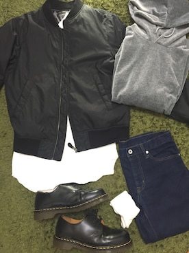 「GU（ジーユー）の（GU）スキニーフィットジーンズ（MEN ⁄ ジーンズ）」を使った、うみさん（メンズ・168cm）の冬コーディネート