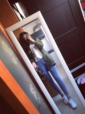 「iT（イット）のアイテム（パンツ）」を使った、處處都是外人__さん（レディース・177cm）の春コーディネート