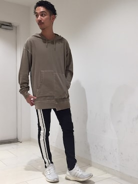 「GOSTAR DE FUGA（ゴスタール ジフーガ）のアイテム（その他）」を使った、yu-shinogiさん（メンズ・170cm）の秋コーディネート