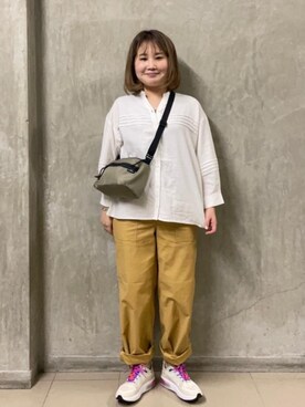 「アイテム（カーゴパンツ、イエロー系）」を使った、coen たむらさん（レディース・155cm）の春コーディネート