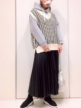 「c.u.l（シーユーエル）のアイテム（シューズ）」を使った、𝐦𝐚𝐱𝐡𝐨𝐧𝐞𝐲さん（レディース・160cm）の冬コーディネート